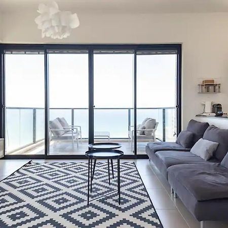 Oַ&O Group- Luxury Apt Tower Best Sea View Бат-Ям Экстерьер фото