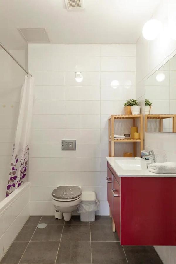 Oַ&O Group- Luxury Apt Tower Best Sea View Бат-Ям Экстерьер фото