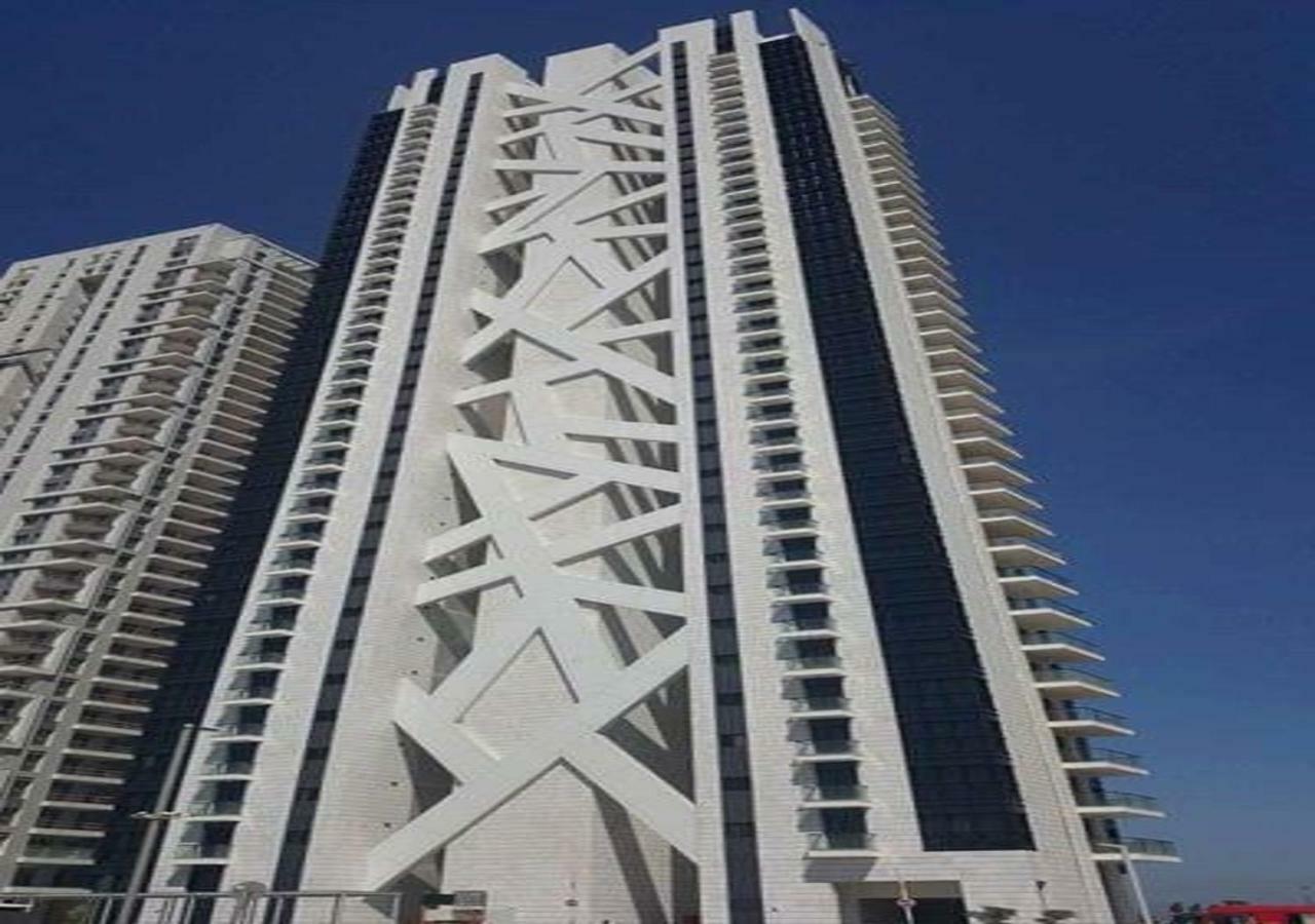 Oַ&O Group- Luxury Apt Tower Best Sea View Бат-Ям Экстерьер фото