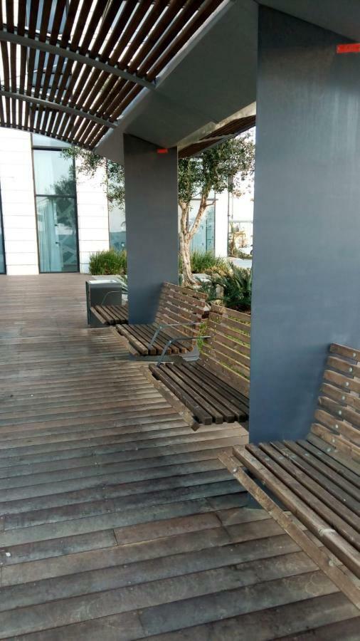 Oַ&O Group- Luxury Apt Tower Best Sea View Бат-Ям Экстерьер фото