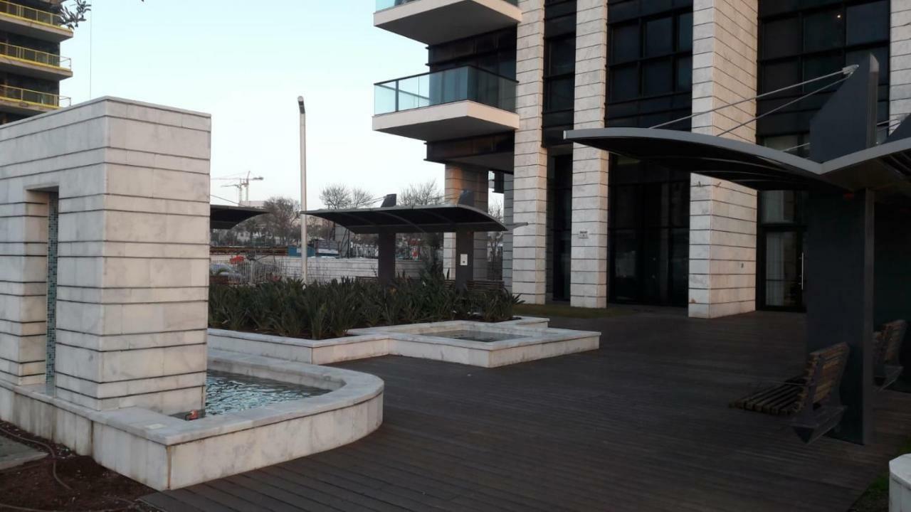 Oַ&O Group- Luxury Apt Tower Best Sea View Бат-Ям Экстерьер фото